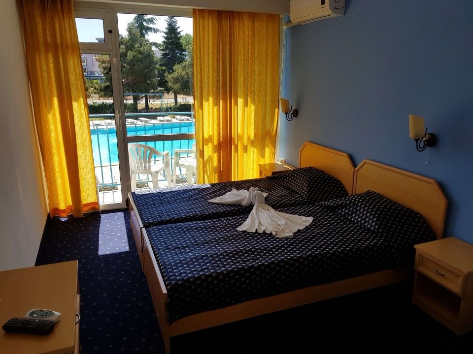 Continental Blu Hotel Sunny Beach Exterior photo